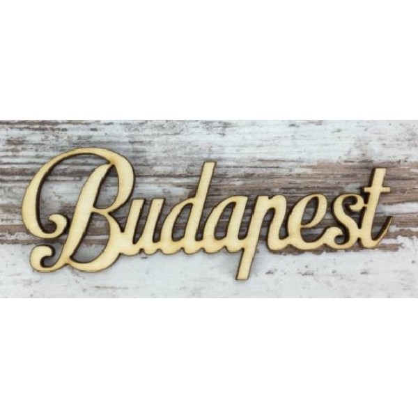 Natúr fa - "Budapest" felirat  